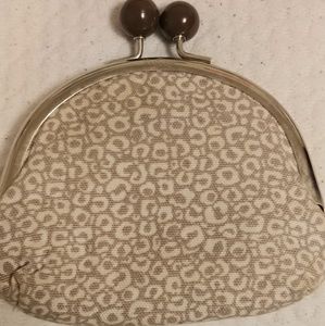Thirty one dual coin purse
